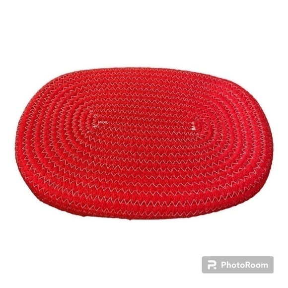 WOVEN RED BASKET - Picture 3 of 3